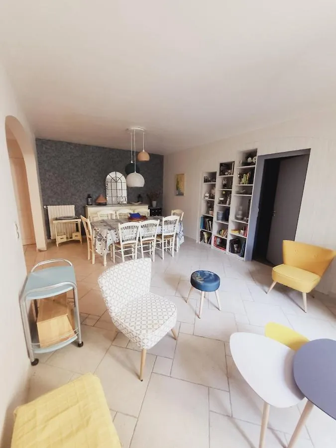 Holiday home Mas Jaune Aux Volets Gris Le Thor