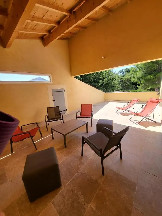 Holiday home Mas Jaune Aux Volets Gris Le Thor France