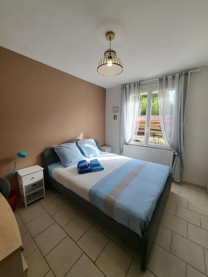 Mas Jaune Aux Volets Gris Le Thor Holiday home